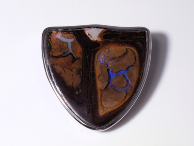 Echtes Unikat: Handgearbeiteter Silberschmuck mit Boulder-Opal